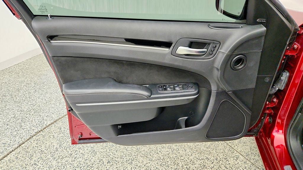 Used 2023 Chrysler 300 C RWD image 12
