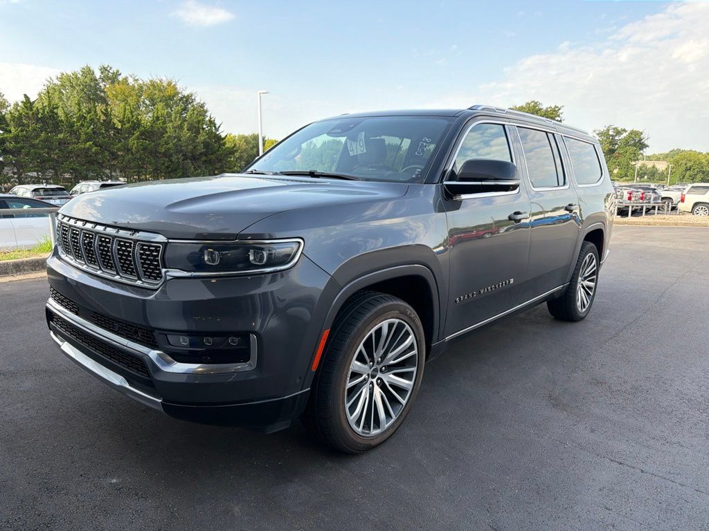 Used 2024 Jeep Grand Wagoneer L Series III AWD/4WD image 2