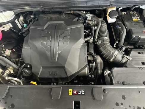 Used 2024 Kia Carnival SX FWD image 32