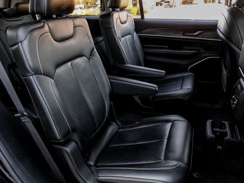 Used 2021 Jeep Grand Cherokee L Limited image 48