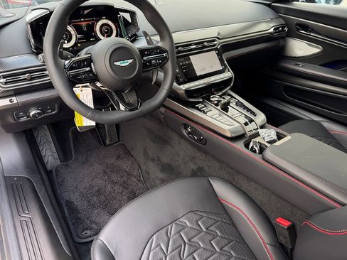 New 2025 Aston Martin Vanquish image 3
