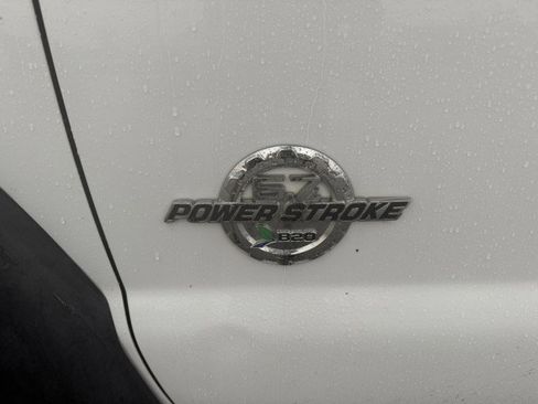 Used 2016 Ford F550 4x4 Crew Cab Super Duty image 18