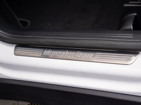 New 2025 Mercedes-Benz GLB 250 4MATIC image 16