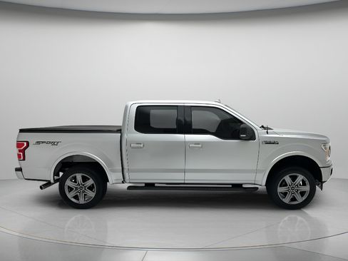 Used 2018 Ford F150 XLT w/ Equipment Group 302A Luxury AWD/4WD image 4