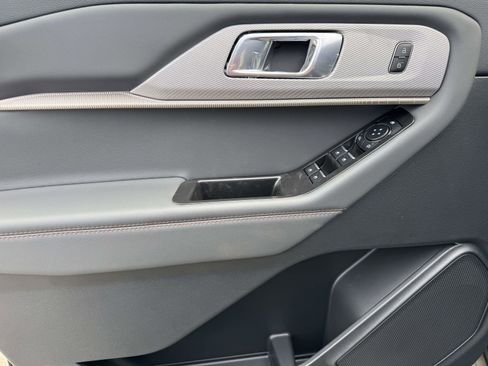 New 2026 Ford Explorer Active AWD/4WD image 13