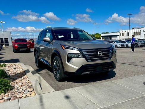 New 2026 Nissan Rogue Platinum AWD/4WD image 3