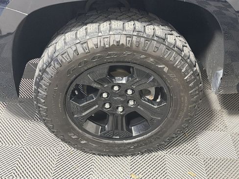 Used 2018 Chevrolet Tahoe LT image 11