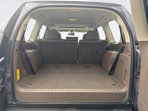 Used 2016 Lexus GX 460 w/ Premium Package AWD/4WD image 23