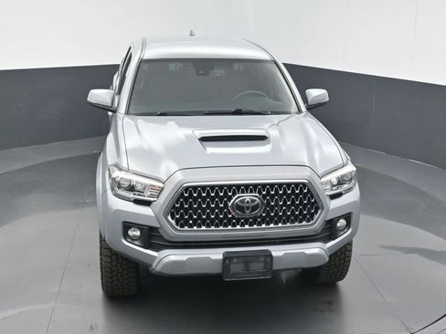 Used 2018 Toyota Tacoma TRD Sport image 6