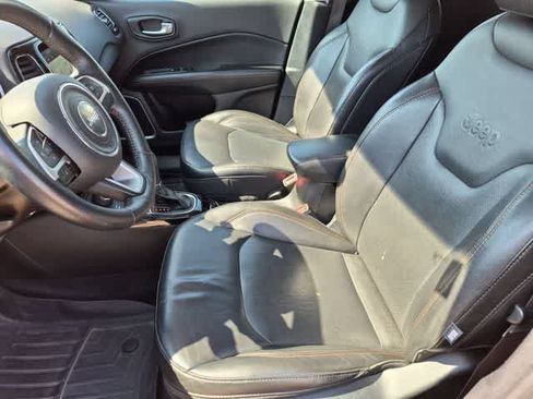 Used 2018 Jeep Compass Limited w/ Navigation Group AWD/4WD image 16