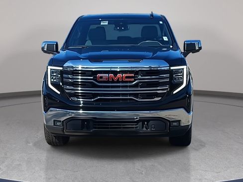 Used 2023 GMC Sierra 1500 SLT w/ SLT Premium Package AWD/4WD image 2