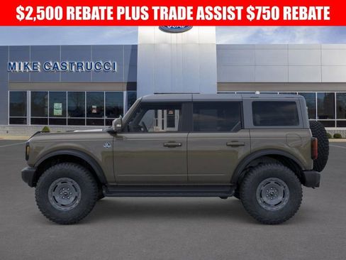 New 2025 Ford Bronco Outer Banks w/ Sasquatch Package image 3