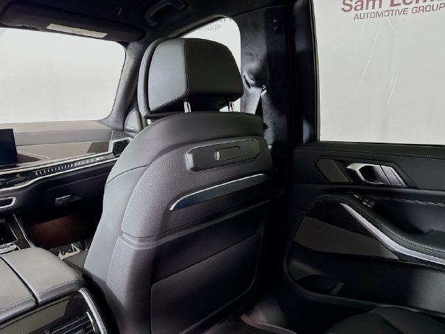 Used 2024 BMW ALPINA XB7 AWD/4WD image 25