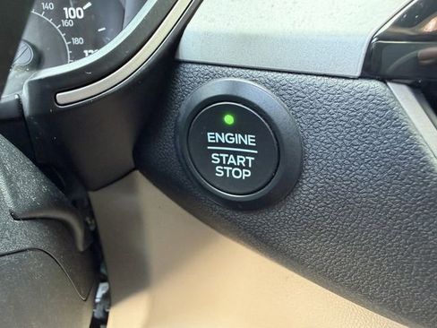 Used 2020 Ford Escape SE FWD image 19