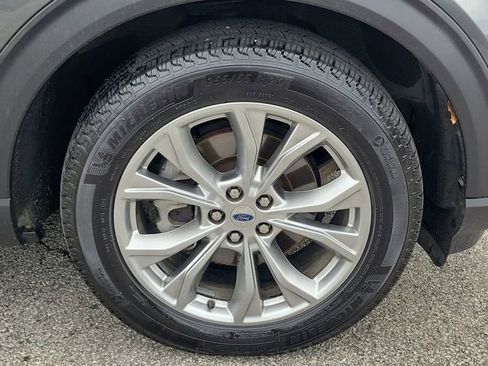Used 2020 Ford Explorer XLT w/ Equipment Group 202A AWD/4WD image 5