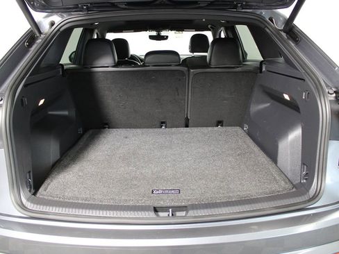 Used 2021 Volkswagen Atlas Cross Sport SE w/ Panoramic Sunroof Package image 35