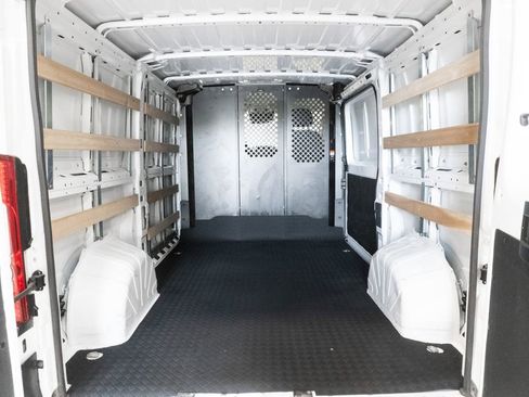 Used 2025 RAM ProMaster 2500 w/ U-Haul Equipment Group FWD image 4