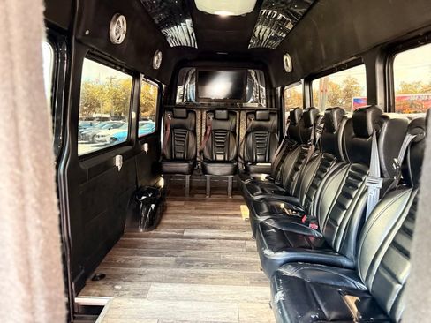 Used 2015 Mercedes-Benz Sprinter 3500 image 24