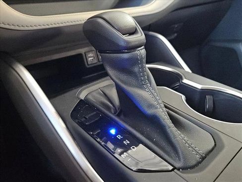 Used 2023 Toyota Highlander L image 12