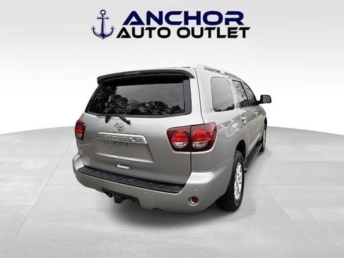 Used 2019 Toyota Sequoia SR5 image 8