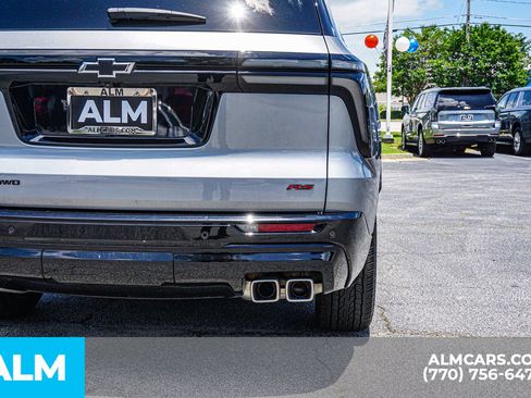 Used 2024 Chevrolet Traverse RS w/ LPO, Floor Liner Package AWD/4WD image 18
