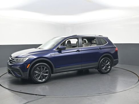 Used 2023 Volkswagen Tiguan SE FWD image 7