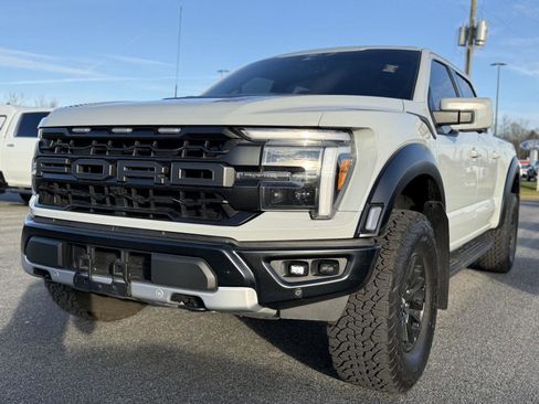 Used 2024 Ford F150 Raptor image 9