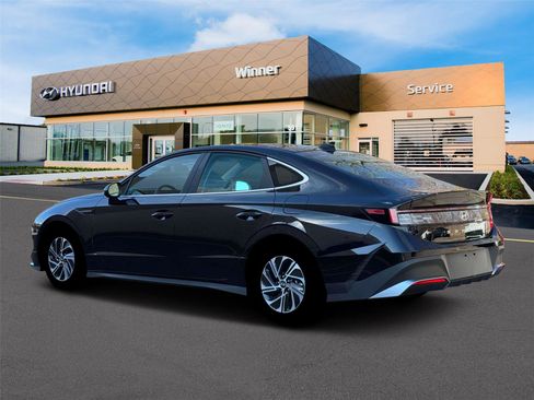 New 2026 Hyundai Sonata Blue FWD image 23