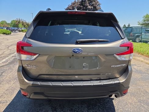 Used 2019 Subaru Forester Premium AWD/4WD image 7