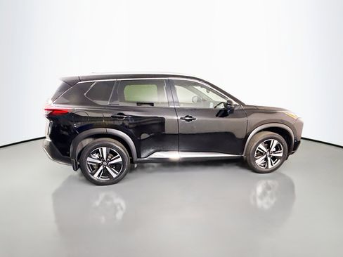 Used 2023 Nissan Rogue Platinum FWD image 11