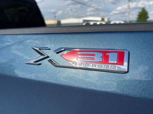 New 2026 GMC Sierra 1500 Elevation w/ X31 Off-Road Package AWD/4WD image 11