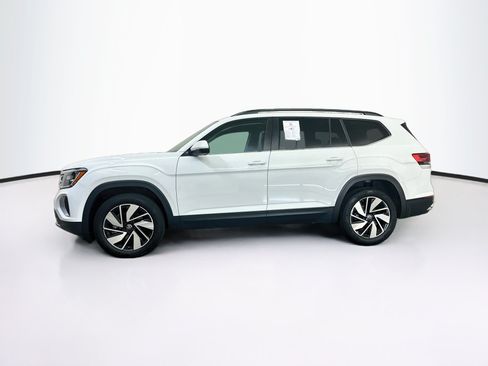 Used 2025 Volkswagen Atlas SE AWD/4WD image 4