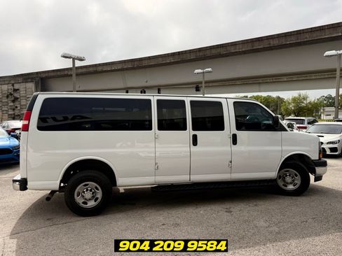 Used 2019 Chevrolet Express 3500 LT w/ LT Preferred Equipment Group RWD image 9