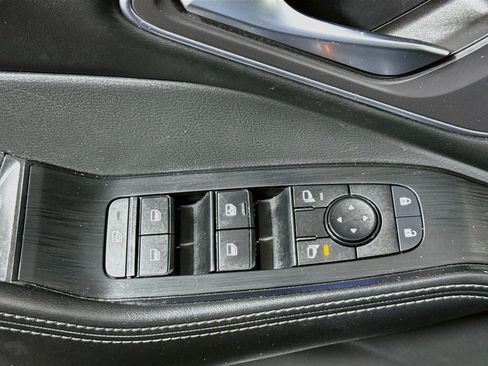 Used 2021 Nissan Rogue SV w/ Premium Package FWD image 24