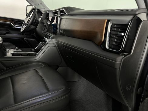 Used 2024 GMC Sierra 3500 Denali w/ Technology Package image 33