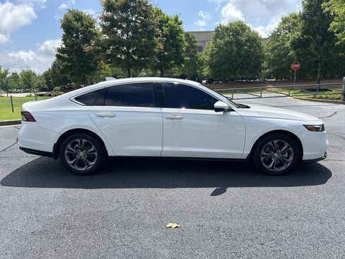 Certified 2025 Honda Accord EX-L image 10
