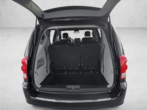 Used 2019 Dodge Grand Caravan SXT image 29