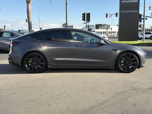 Used 2022 Tesla Model 3 Performance image 3