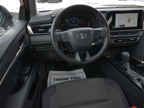 Used 2025 Toyota Camry LE image 17