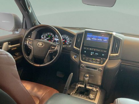 Used 2019 Toyota Land Cruiser AWD/4WD image 37