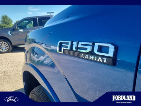 Used 2015 Ford F150 Lariat w/ Equipment Group 502A Luxury AWD/4WD image 24