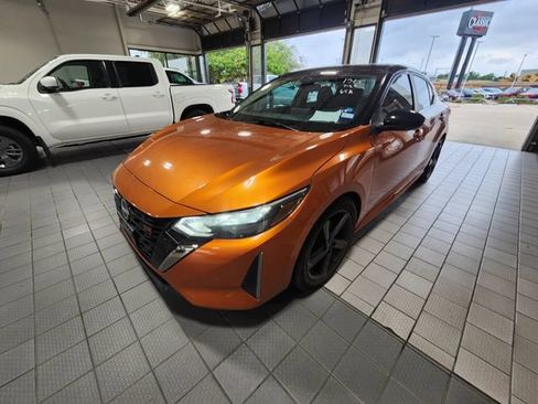 Used 2024 Nissan Sentra SR FWD image 3