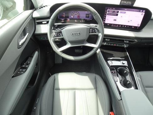 New 2026 Audi Q3 quattro 2.0T AWD/4WD image 5