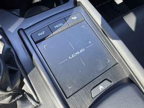 Used 2020 Lexus ES 300h w/ Premium Package image 32