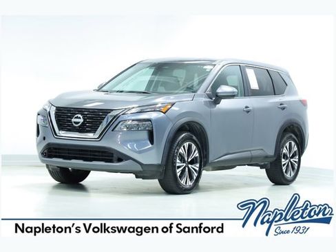 Used 2023 Nissan Rogue SV image 1