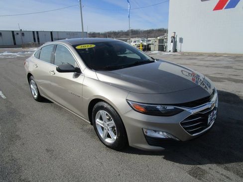 Used 2022 Chevrolet Malibu LT image 6