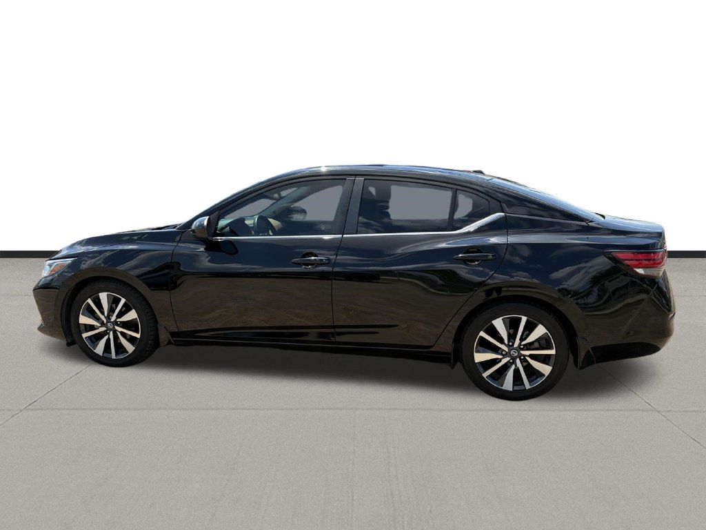 Used 2021 Nissan Sentra SV w/ SV Premium Package FWD image 2