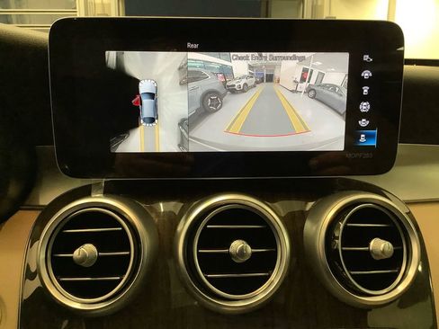 Used 2020 Mercedes-Benz GLC 300 4MATIC Coupe image 25