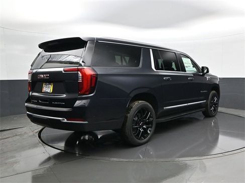 New 2026 GMC Yukon XL Elevation image 5