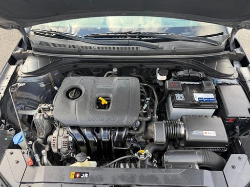 Used 2019 Hyundai Elantra SEL image 45